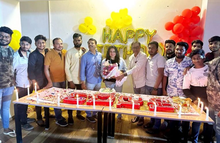 Poojagandhi Birthday celebrations ಪೂಜಾ ಗಾಂಧಿಯ ಜನ್ಮದಿನಾಚರಣೆ ಸಂಭ್ರಮ