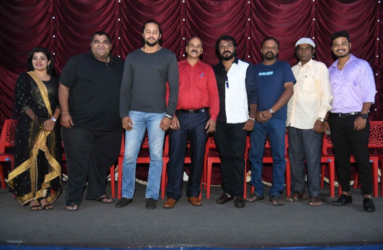 Kappu Bilupu horror Movie press meet. ದಟ್ಟ ಕಾನನದ ಮಧ್ಯೆ “ಕಪ್ಪು ಬಿಳುಪಿನ” ನಡುವೆ ಕನ್ನಡದಲ್ಲಿ ಮತ್ತೊಂದು ವಿಭಿನ್ನ ಕಥೆಯ ಹಾರಾರ್ ಚಿತ್ರ .