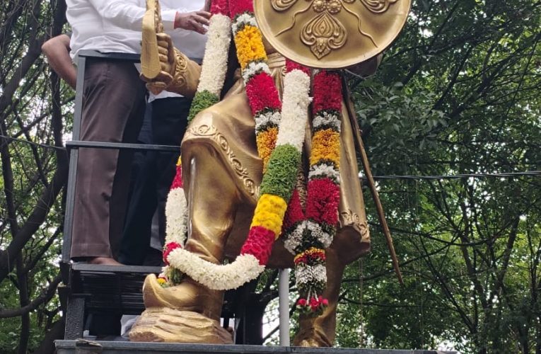 Nada Prabhu Kempegowda515th birthday celebration. ನಾಡಪ್ರಭು ಶ್ರೀ ಕೆಂಪೇಗೌಡ ರವರ 515 ನೇ ಜಯಂತೋತ್ಸವವನ್ನು ವಿಜಯನಗರ ಶಾಸಕರಾದ ಎಂ. ಕೃಷ್ಣಪ್ಪನವರಿಂದ ಆಚರಣೆ.