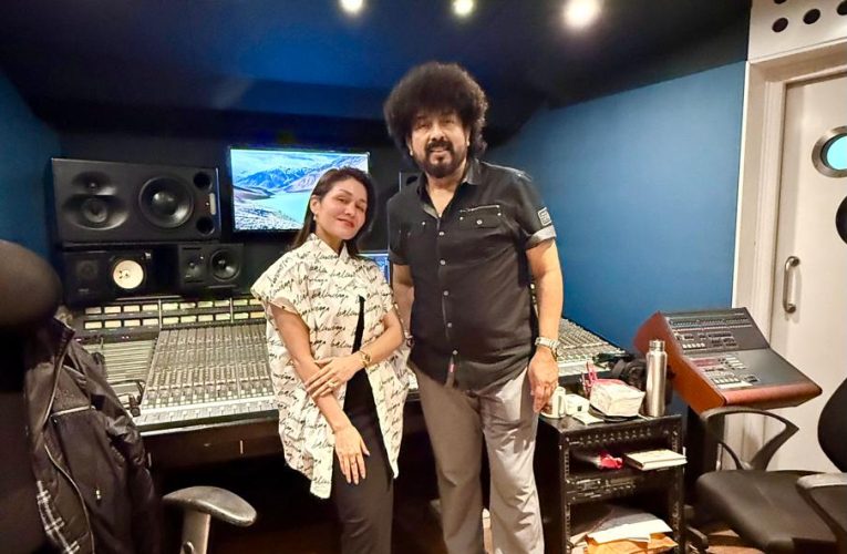 Sonu kakkar singing full Mills song. ಸೋನು ಕಕ್ಕರ್ ಕಂಠಸಿರಿಯಲ್ಲಿ “ಫುಲ್ ಮೀಲ್ಸ್” ಹಾಡು.