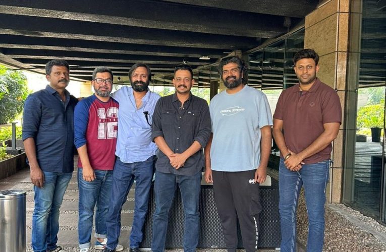 KVN Production & Thespian Films  combining & stated new project. ಕೆ.ವಿ.ಎನ್ ಪ್ರೊಡಕ್ಷನ್ಸ್ ಮತ್ತು ತೆಸ್ಪಿಯನ್ ಫಿಲ್ಮ್ಸ್  ಜೊತೆಯಾಗಿ ಹೊಸ ಹೆಜ್ಜೆ ಇಡಲಿದ್ದಾರೆ.